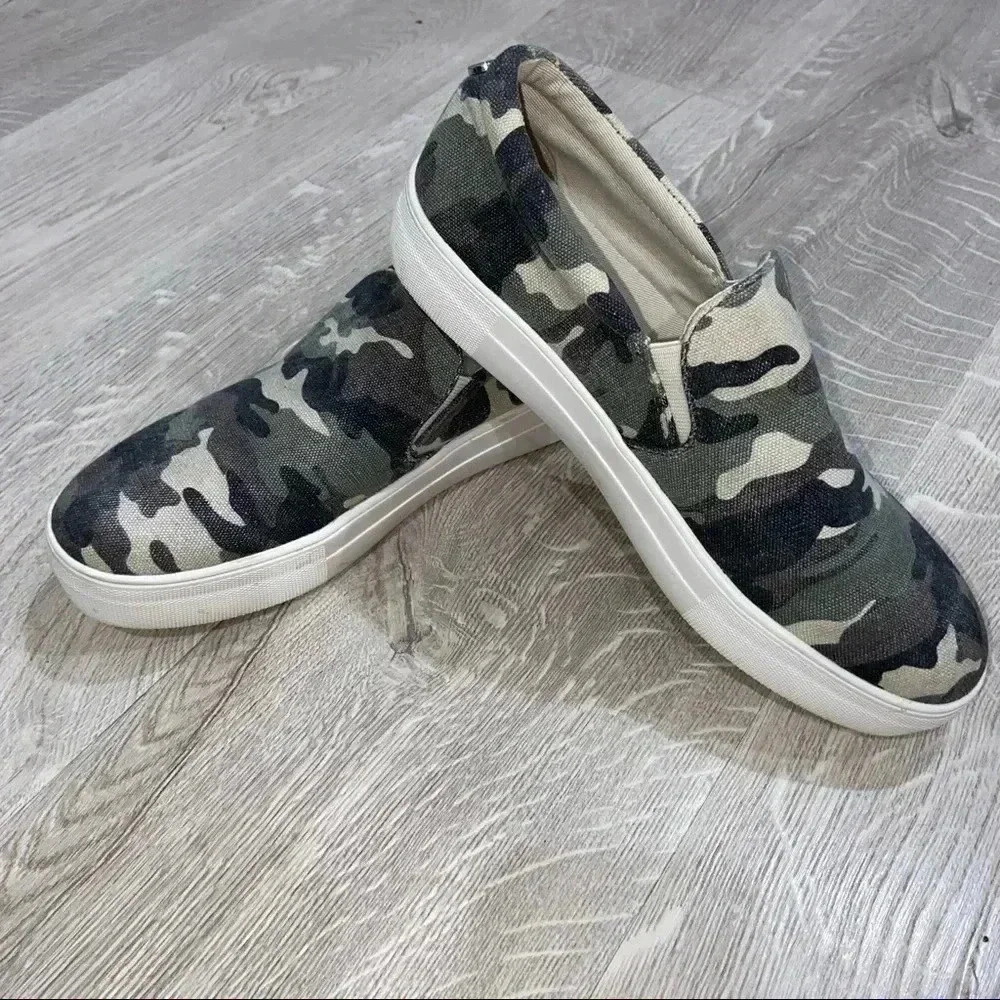Steve Madden slip on camouflage women’s sz8.5. - Picture 2 of 7